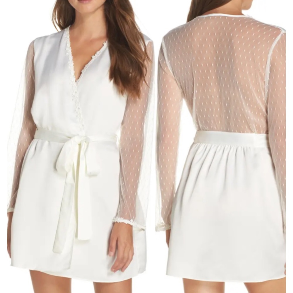 Showstopper Robe